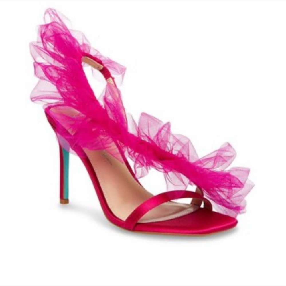 Betsey Johnson NWOB hot pink size 7 Satin Ruffled Tulle High Heel Sandals
